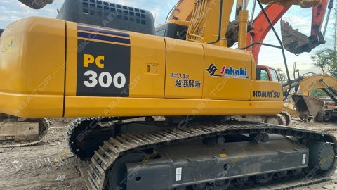 KOMATSU PC300-7