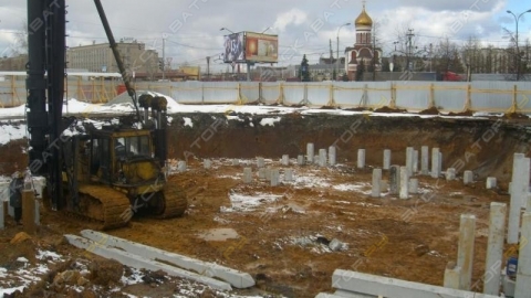 Забивка свай 300х300