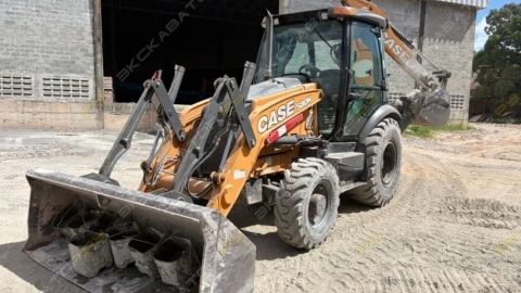 CASE-580N-2021-01-main-front-side