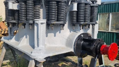 Конусная дробилка КМД-1200