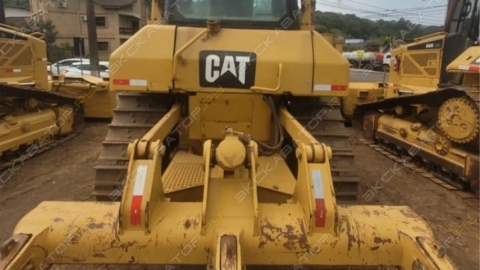 CAT-D6NXL-2014-04-rear-ripper