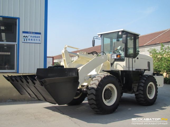 Мини-погрузчики фронтальные Zeus ZL 300