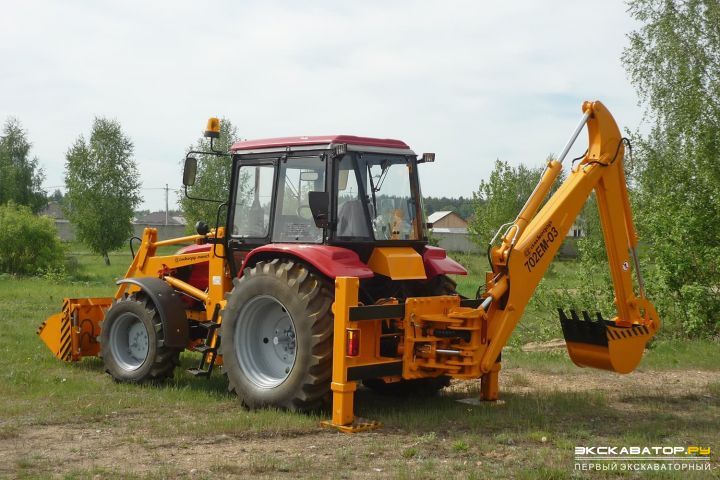 Экскаваторы-погрузчики Амкодор 702ЕМ-03