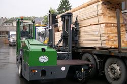 Боковые погрузчики Combilift C3500E