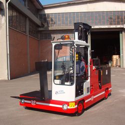 Боковые погрузчики BP HT2EL