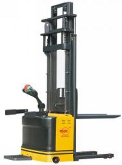 Самоходные штабелеры Xilin CDD1553