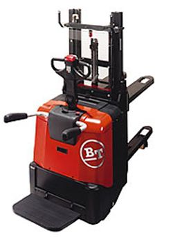 Самоходные штабелеры BT Staxio SPE200D