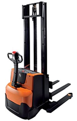 Самоходные штабелеры BT Staxio SWE120S