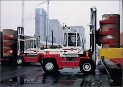 Автопогрузчики вилочные Svetruck 1060-28