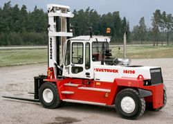 Автопогрузчики вилочные Svetruck 16120-38