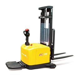 Самоходные штабелеры CHL CDD06-970