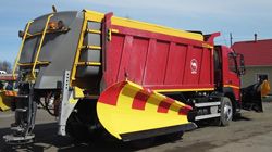 Комбинированные дорожные машины Arctic Machine AMCOMBI на базе самосвала Volvo FMX
