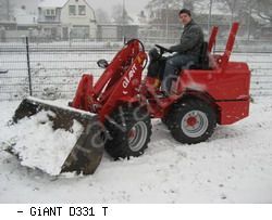 Мини-погрузчики фронтальные GiANT D331 T