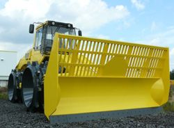 Компакторы, уплотнители отходов Bomag BC 472 RB
