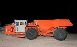 Подземные самосвалы Sandvik TH540