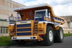 Карьерные самосвалы внедорожные БелАЗ 75571