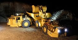 Подземные самосвалы Caterpillar AD60