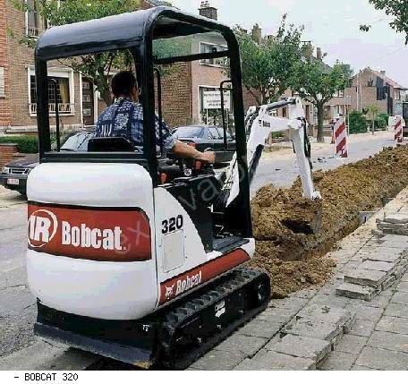 Мини-экскаваторы гусеничные Bobcat 320