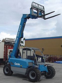 Телескопические погрузчики Genie GTH-5519