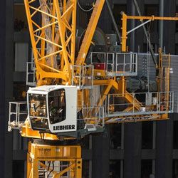 Башенные краны Liebherr Luffing 710 HC-L 25/50 Litronic